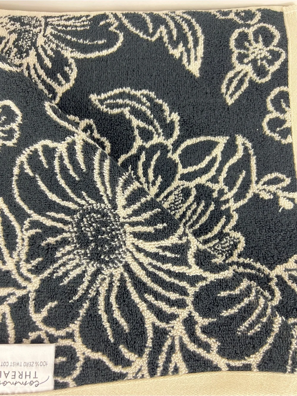 Common Thread Bath Towel Set Luxury Cream Black Floral Soft Cotton 2 Pc NEW